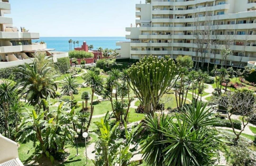 Antony Studio Benalmádena Exteriör bild